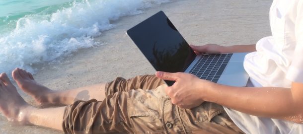 Work From the Beach | Tips and Benefits